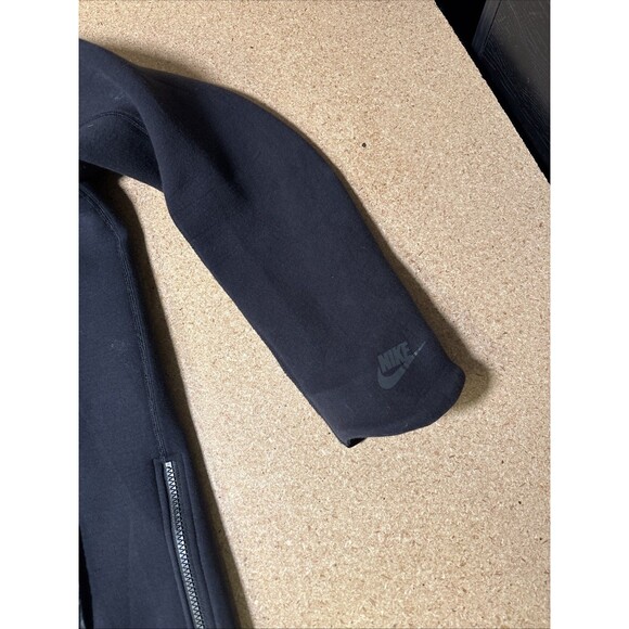 Woman’s Nike Tech Fleece Aeroloft 800 Down Fill Puffer Jacket Parka Size M Black - Picture 2 of 7